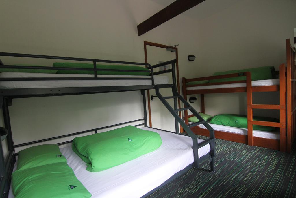 Yha Medway Hostel Gillingham  Exterior foto