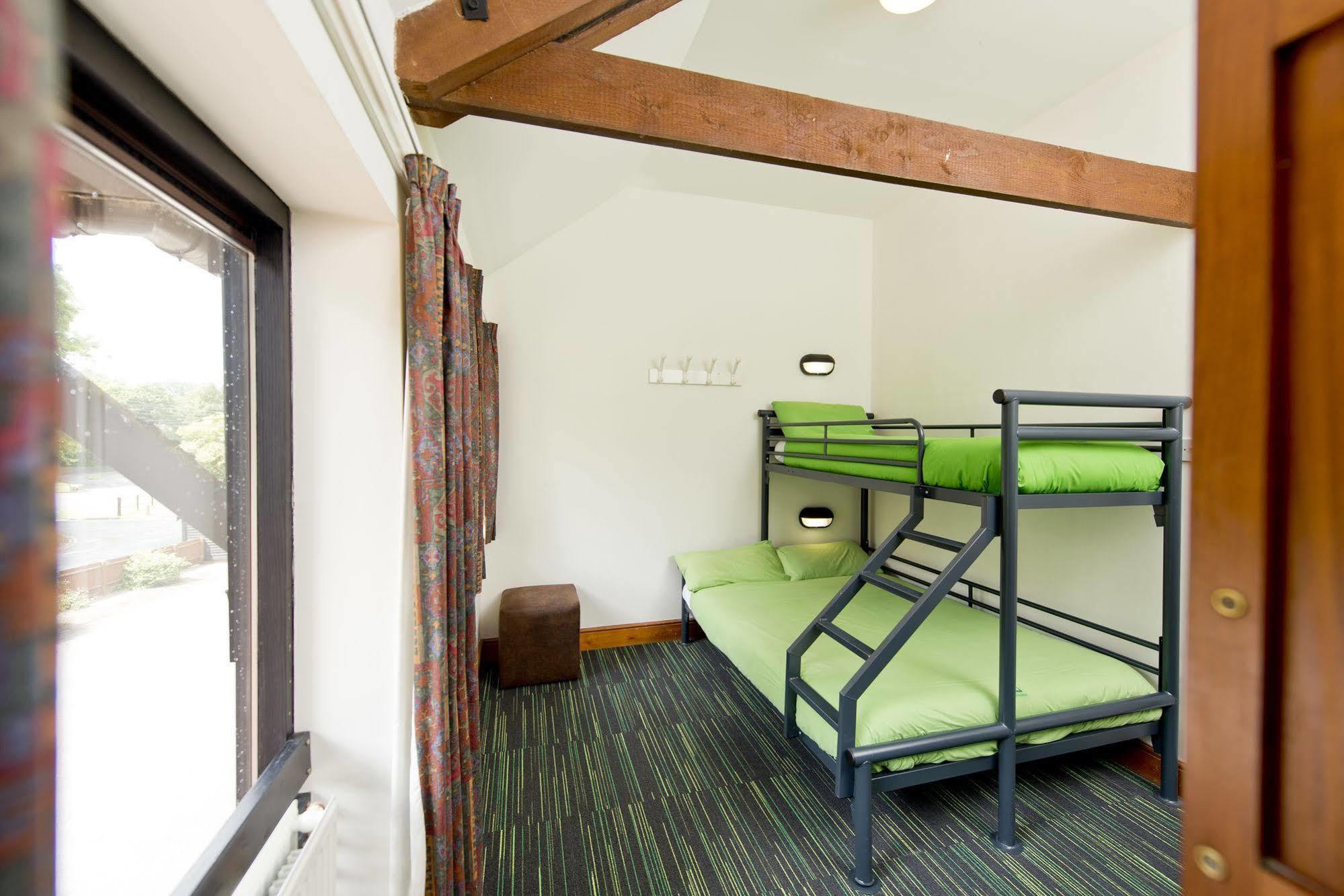 Yha Medway Hostel Gillingham  Exterior foto